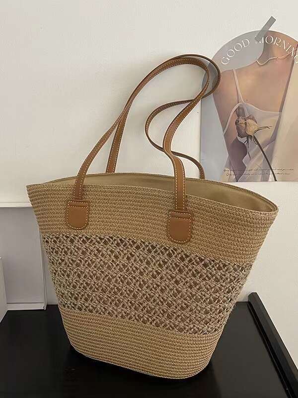 Summer Woven Bag Beach Bag Straw Large Capacity New Summer Seaside Outdoor Shoulder Hollowed Out Woven Crossbody Bag Vacation Style KQ KQ