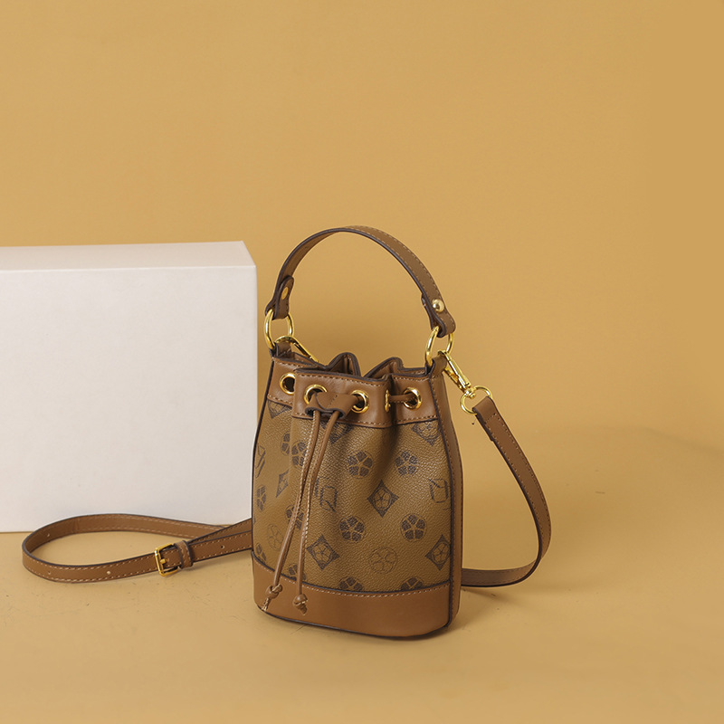 Designer Bag Luxury Bag The Summer New Niche Design Women S Fashion Retro With High Appearance Level And A Stylish Single Shoulder Shoulder Bag Crossb