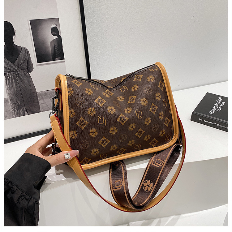 Designer bag Shoulder Bag Luxury Bag Fashionable And High End Internet Famous Printed Single Large Capacity Commuting Crossbody Versatile Underarm Mes