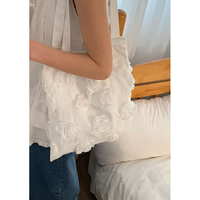 Korean version fashionable girlish underarm bag for Women 2025 New White large-capacity three-dimensional flower single-shoulder tote bag