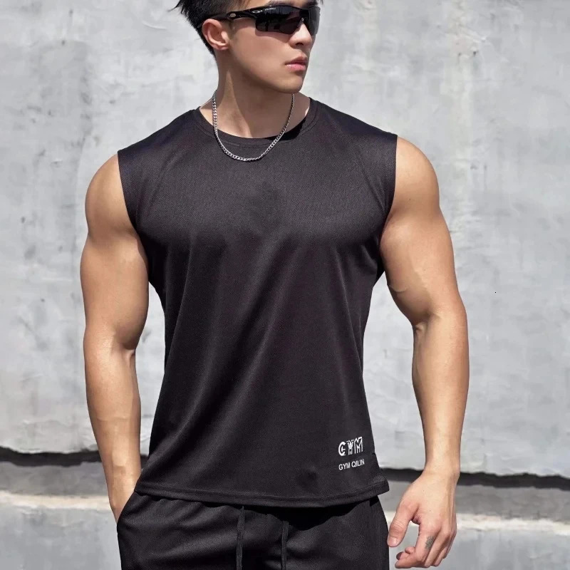 Summer Mens Fitness Tshirt Training Sports Tank Top Breathable Basketball Underwear No Sleep Fast Drying Running for Men 250430Z