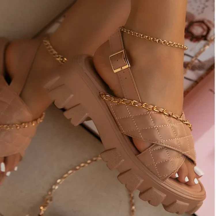 Womens shoes short and chubby platform open toe sandals for spring and autumn casual beach slider designer slider chain flip cover M250506