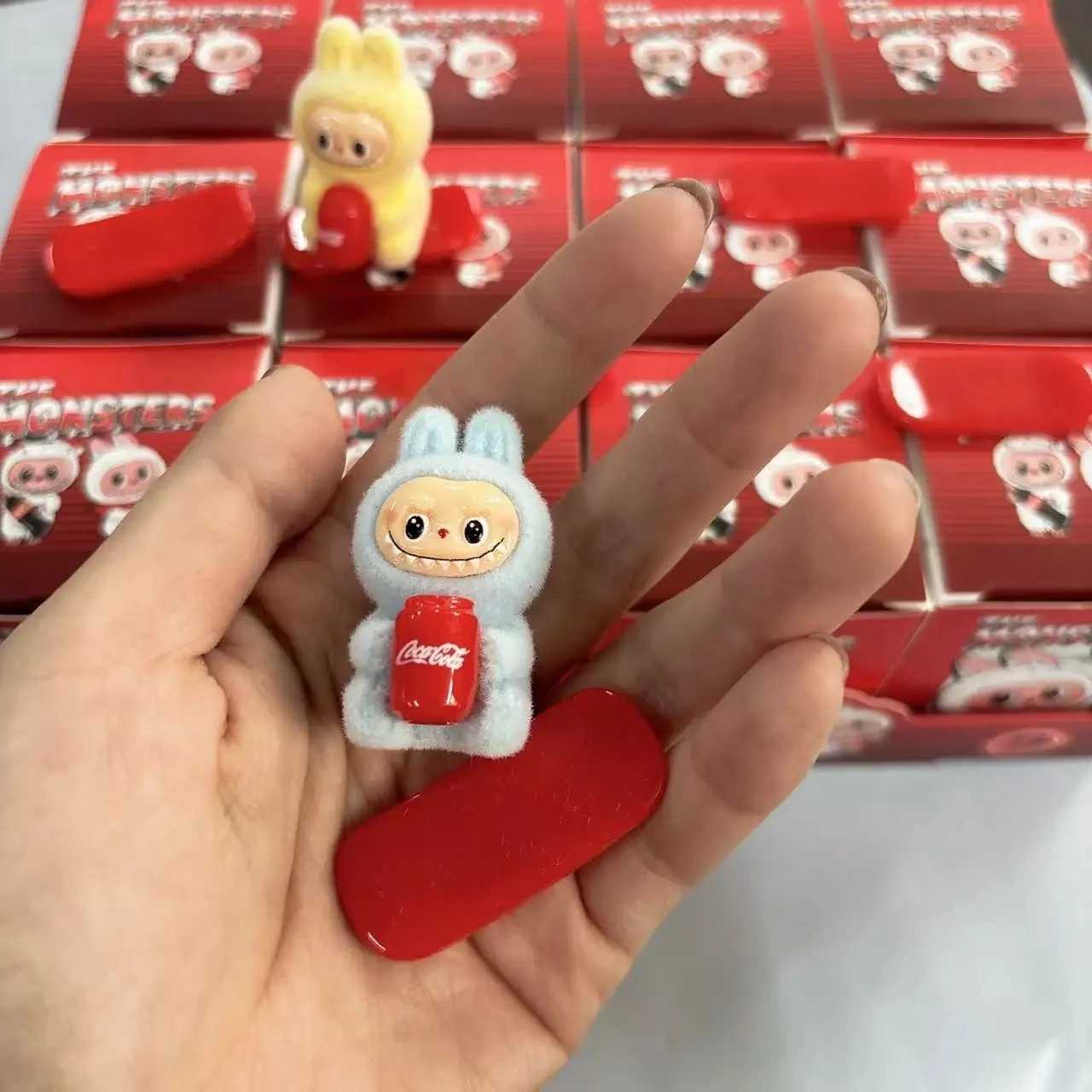 New High Quali Mini Baby Sitting Posture Action Figure Cute Baby Dolls Set Model Bag And Keychain Pendant Blind Box ToysXJ250506