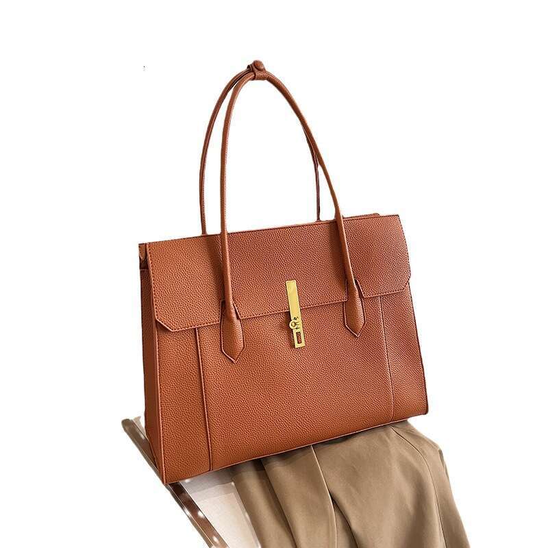 Bag for women4 autumn new fashionable handbag, high-end sense, large capacity tote bag, work commuting shoulder bag