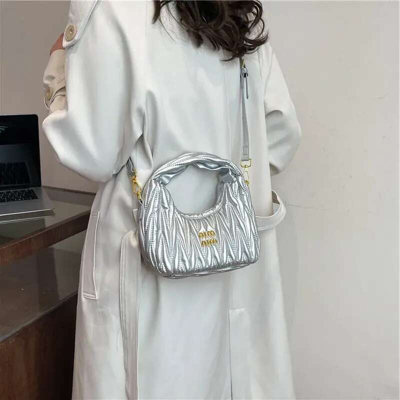 2025 now hot Free shipping designer shoulder bag for women summer new outdoor Red pink sier white Designer handbag