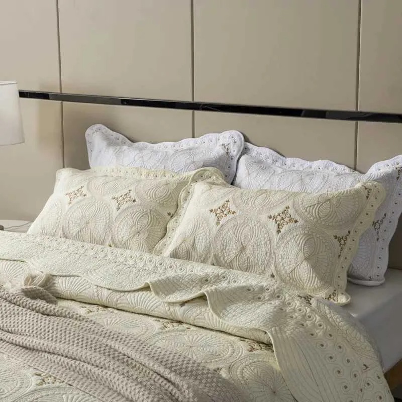 Solid Embroidered Bedspread Quilt Set 3pcs Quilted Bedding Cotton Quilts Bed Covers Pillowcase Blanket King Queen Size Coverlets 252033 GOE