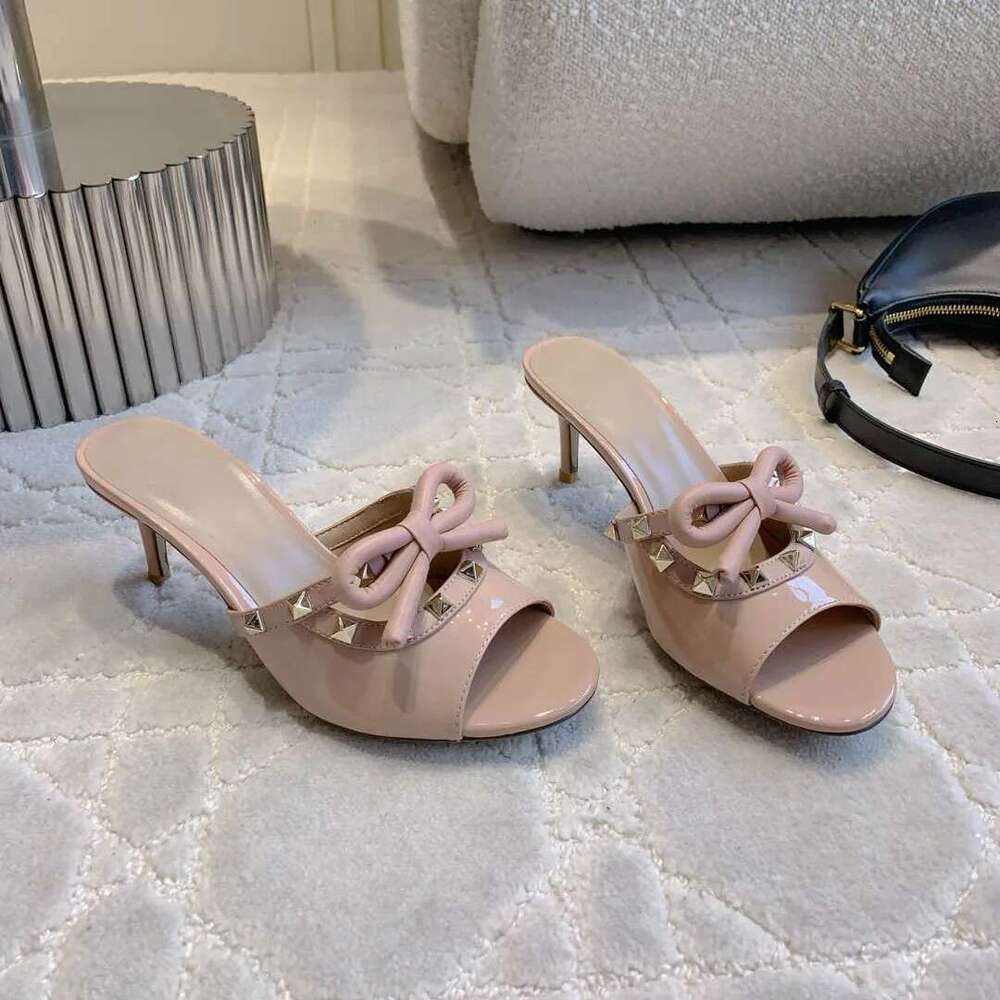 luxury Spring Summer Casual High Heels Butterfly-Knot Decor Round Toe Shoes For Women Solid Color Patent Leather Slippers New Hot