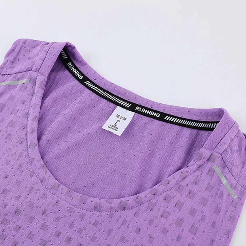 Mens Gym Vest Breathable Mesh track and field Summer Cool Beach Travel Undershirt Basketball Training Fashion Running Tanks TopXJ250506