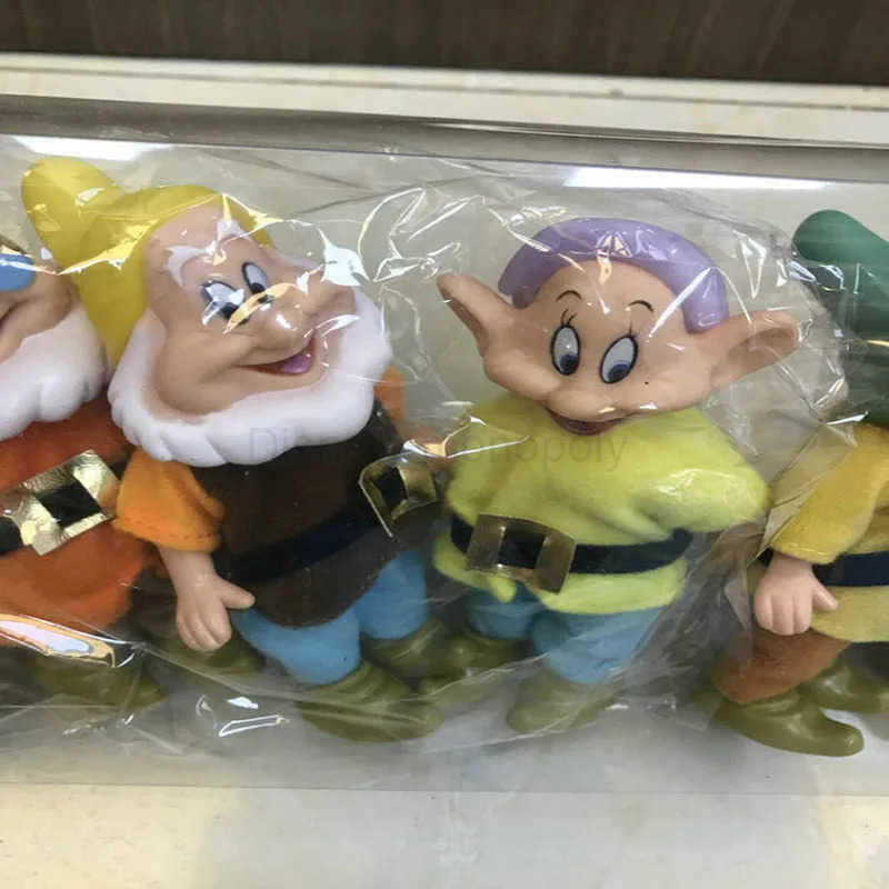 Disney 7 Disney Snow White and Seven Dwarfs Action Character Toys 15cm Princess PVC Doll Childrens Birthday Gift Collection Toys Z250506