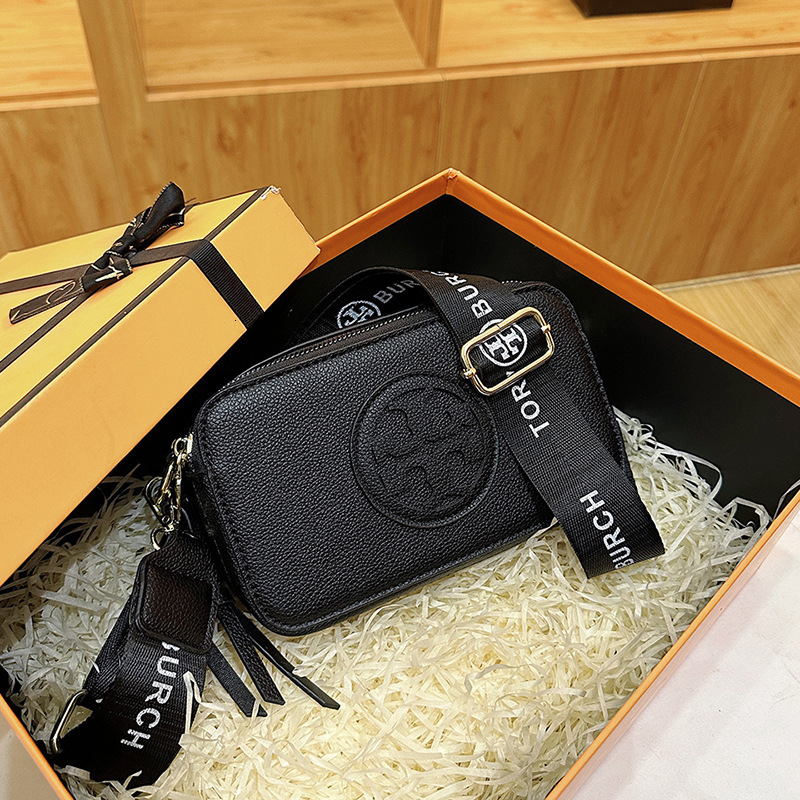 New Small Soft Half - Moon - Shaped Women's Crossbody Shoulder Bag for Outdoor Recreation on Valentine's Day