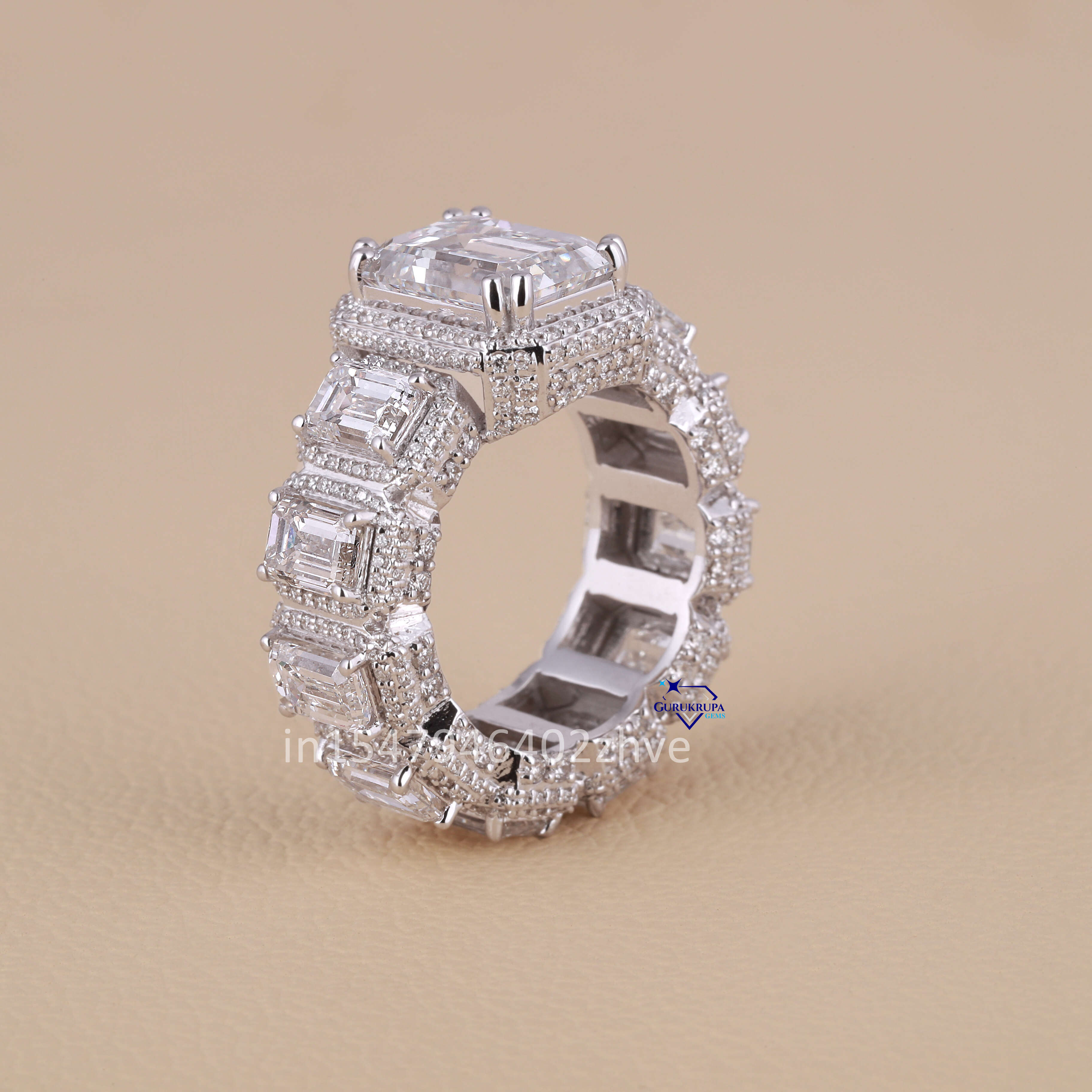 Custom Jewelry Women Engagement Hip Hop Ring Real 14kt Solid Gold Round and Emerald Cut Vvs White Gold Moissanite Ring