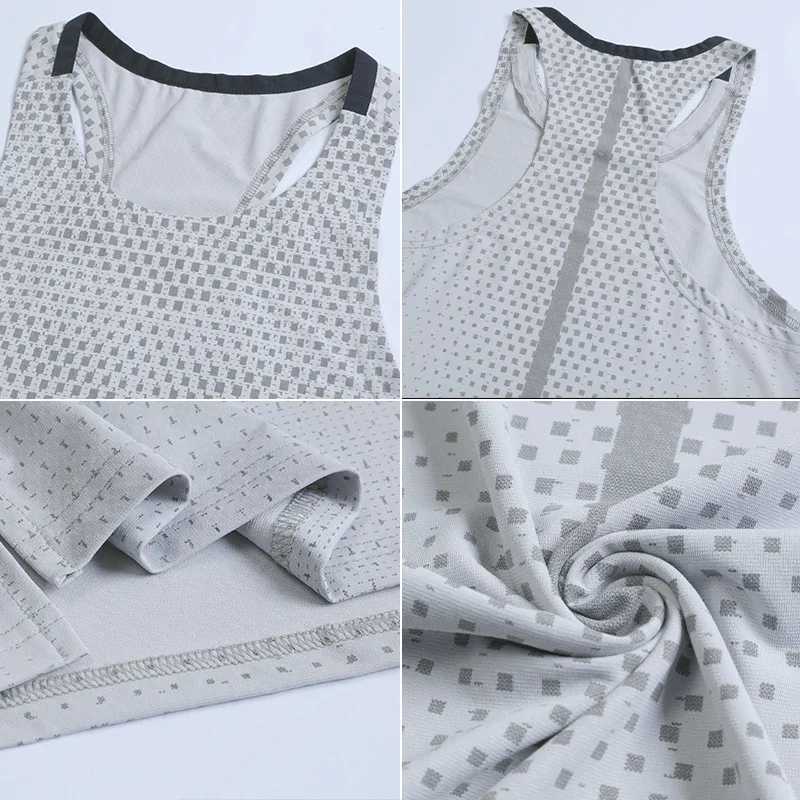 Mens Running Vest Outdoor Training Clothing Male Sportswear Sleeveless T-shirt Gym Jogging Tank Top Bodybuilding T ShirtXJ250506
