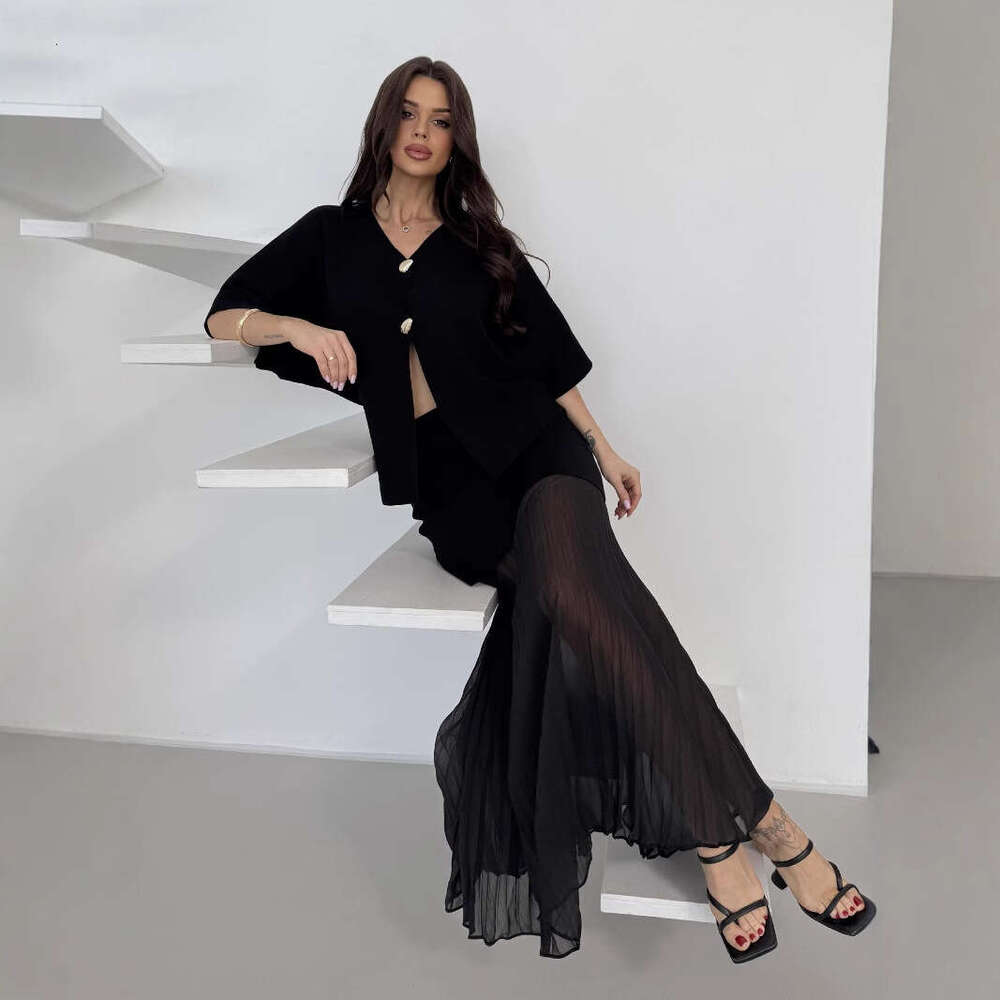 hoodie Women's Wear Wind Set, Spring And Autumn High-End Sense, Simple French Style Women's Clothing Splicing Half Skirt Knitting Two-Piece 