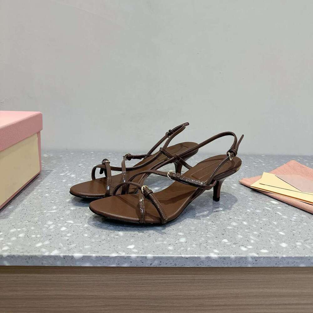 Round Toe Casual Kitten Heels Solid Color Concise Shoes For Women Ankle Buckle Patent Leather Sandals luxury Spring Summer New Hot