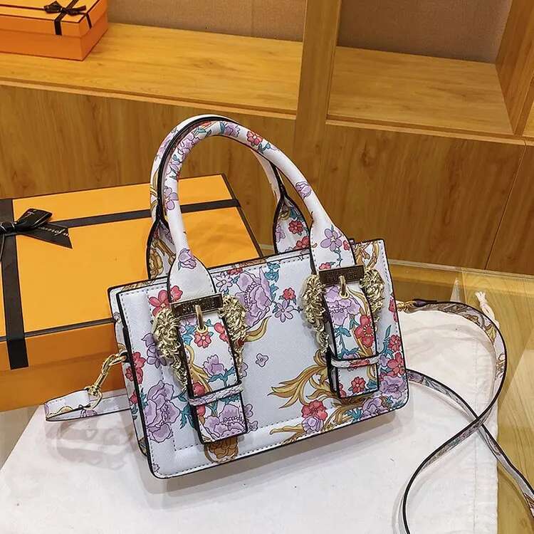 2025 New Niche Unique Mori Style Women's Small Satchel. Versatile High End Casual Messenger Bag For The Fashion - Conscious