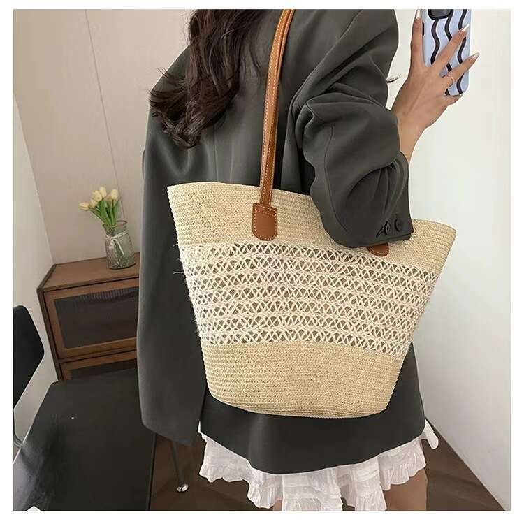 Summer Woven Bag Beach Bag Straw Large Capacity New Summer Seaside Outdoor Shoulder Hollowed Out Woven Crossbody Bag Vacation Style KQ KQ