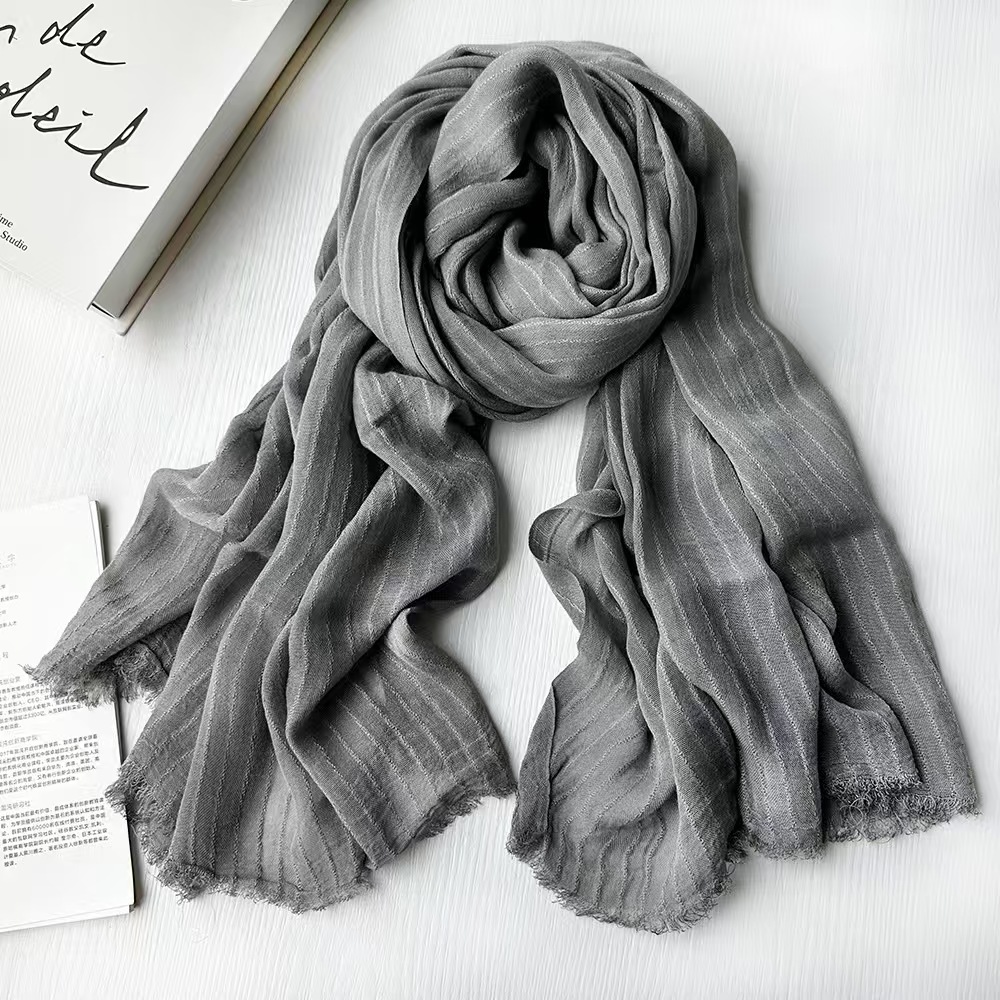 T643 cotton and linen silk scarf scarf ladies autumn and winter gradient color matching Japanese and Korean ladies Mori girl bamboo yarn shawl