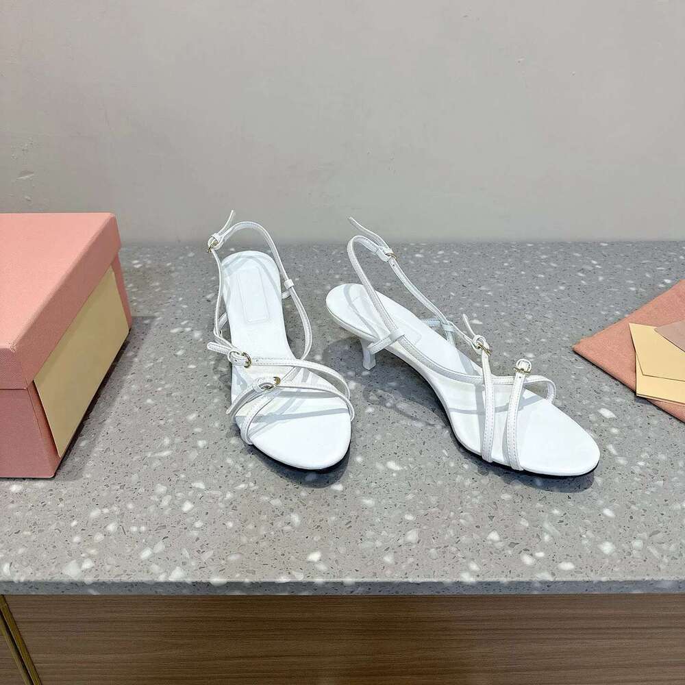 Round Toe Casual Kitten Heels Solid Color Concise Shoes For Women Ankle Buckle Patent Leather Sandals luxury Spring Summer New Hot
