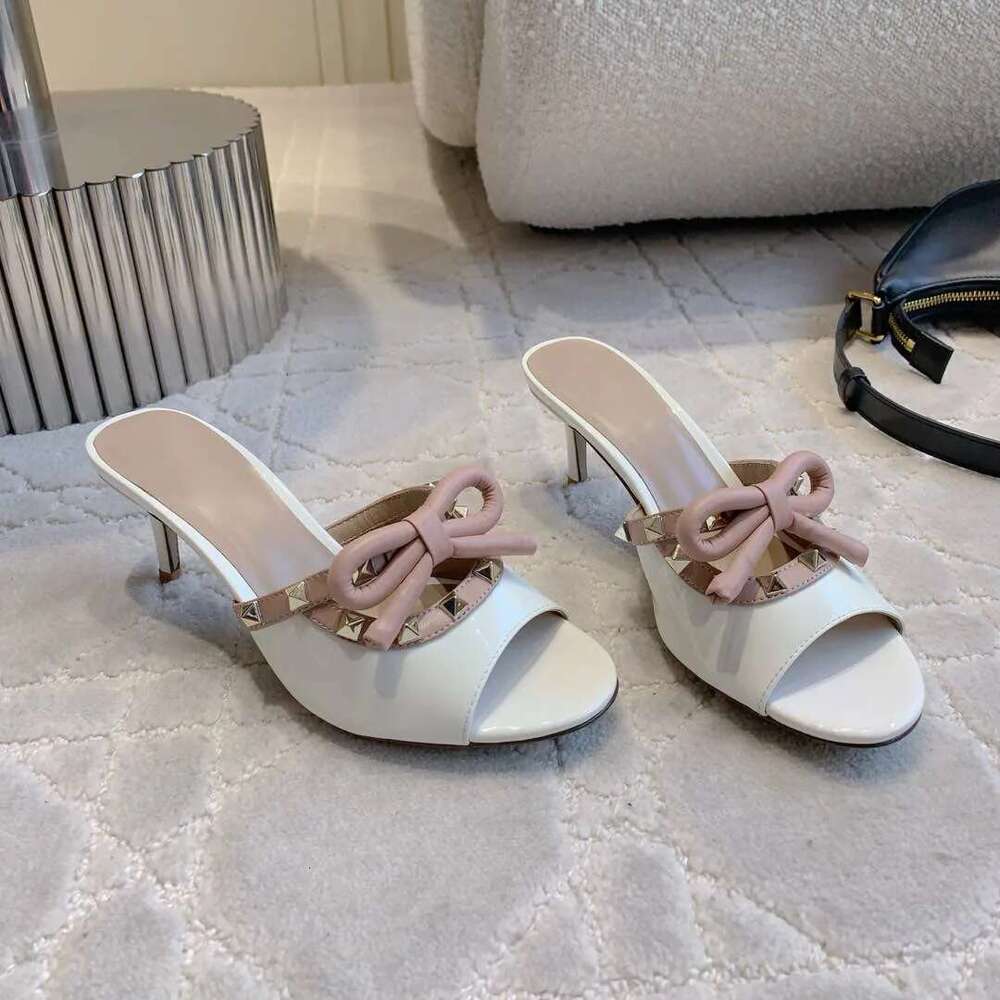 luxury Spring Summer Casual High Heels Butterfly-Knot Decor Round Toe Shoes For Women Solid Color Patent Leather Slippers New Hot