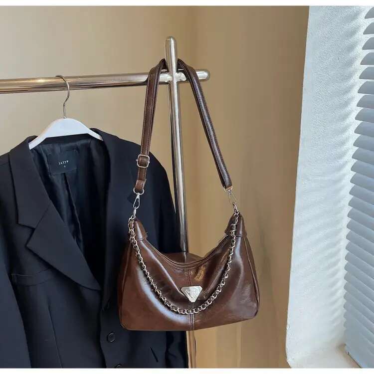 Free shipping new designer Shoulder Bags For womans handbag Fashionable casual flap Chain armpit women crossbody bag