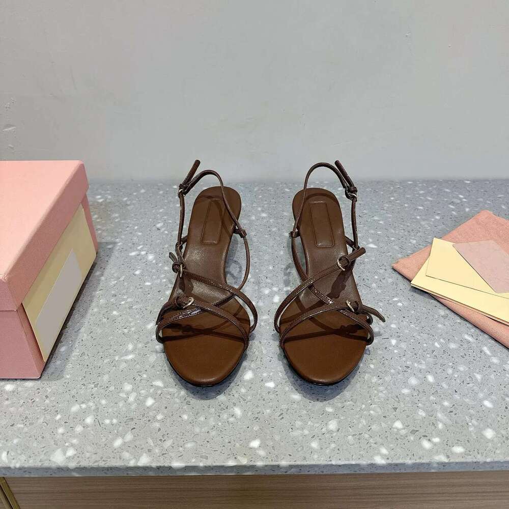 Round Toe Casual Kitten Heels Solid Color Concise Shoes For Women Ankle Buckle Patent Leather Sandals luxury Spring Summer New Hot