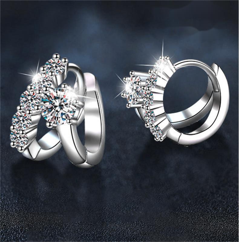 Elegant S925 Silver Moissanite Flower Stud Earrings - Luxury & Comfort
