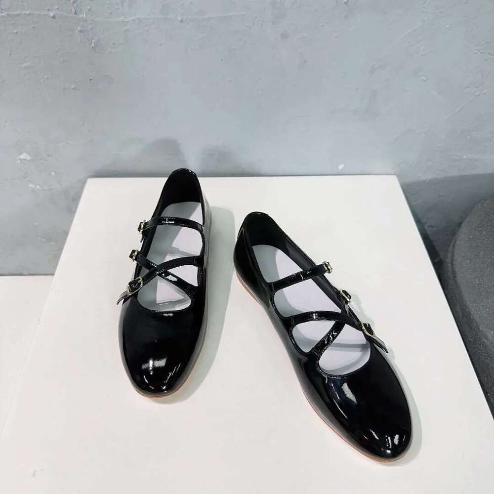 Round Toe Casual Low Heels Solid Color Concise Women Shoes Ankle Buckle Patent Leather Pumps Size 35-40 luxury Spring Summer Hot