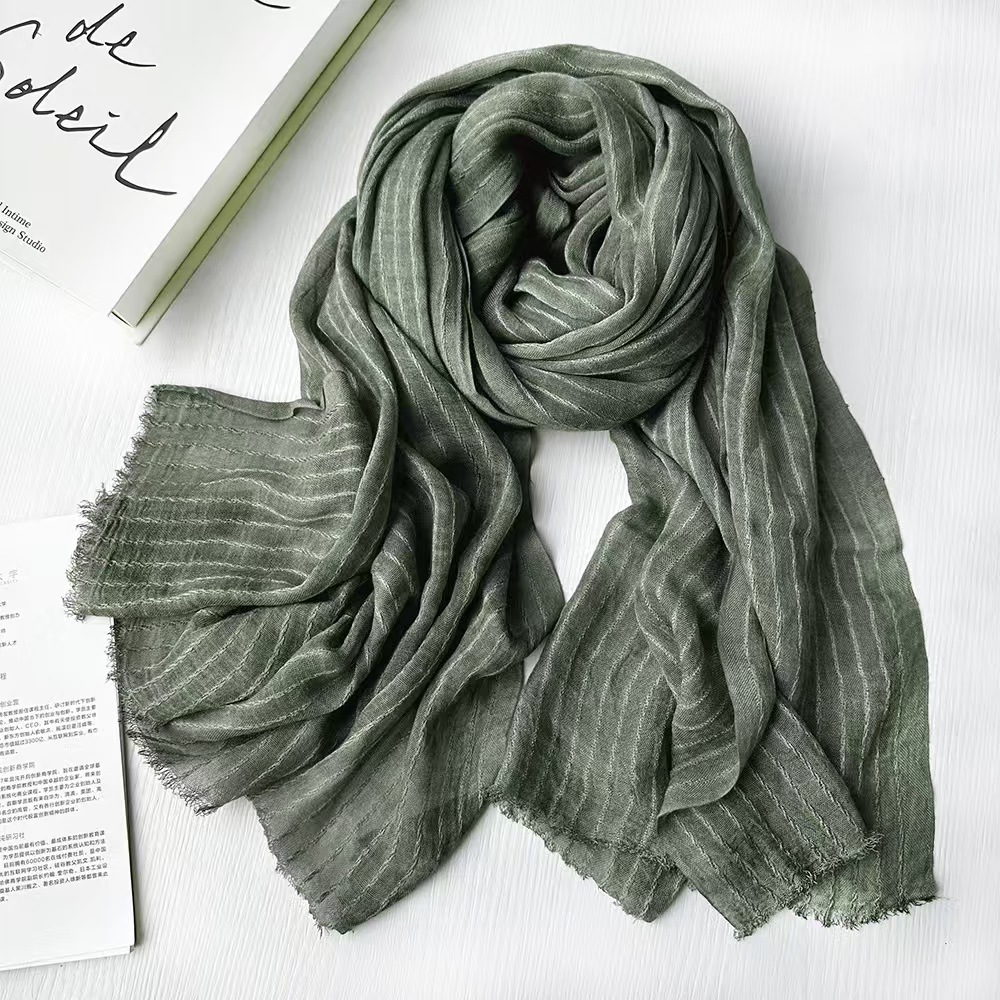 T643 cotton and linen silk scarf scarf ladies autumn and winter gradient color matching Japanese and Korean ladies Mori girl bamboo yarn shawl
