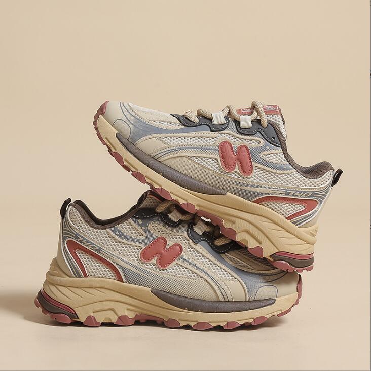 Running for women Black Beige Pink Breathable Lightweight fashion trainers hot outdoor Sports Shoes tennis shoes