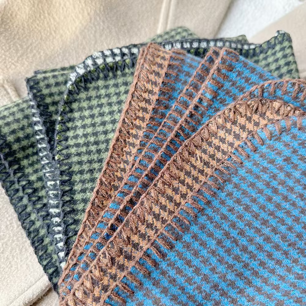 T640 double-sided houndstooth scarf female winter simple couple neck scarf hand-locked soft waxy thick shawl scarf