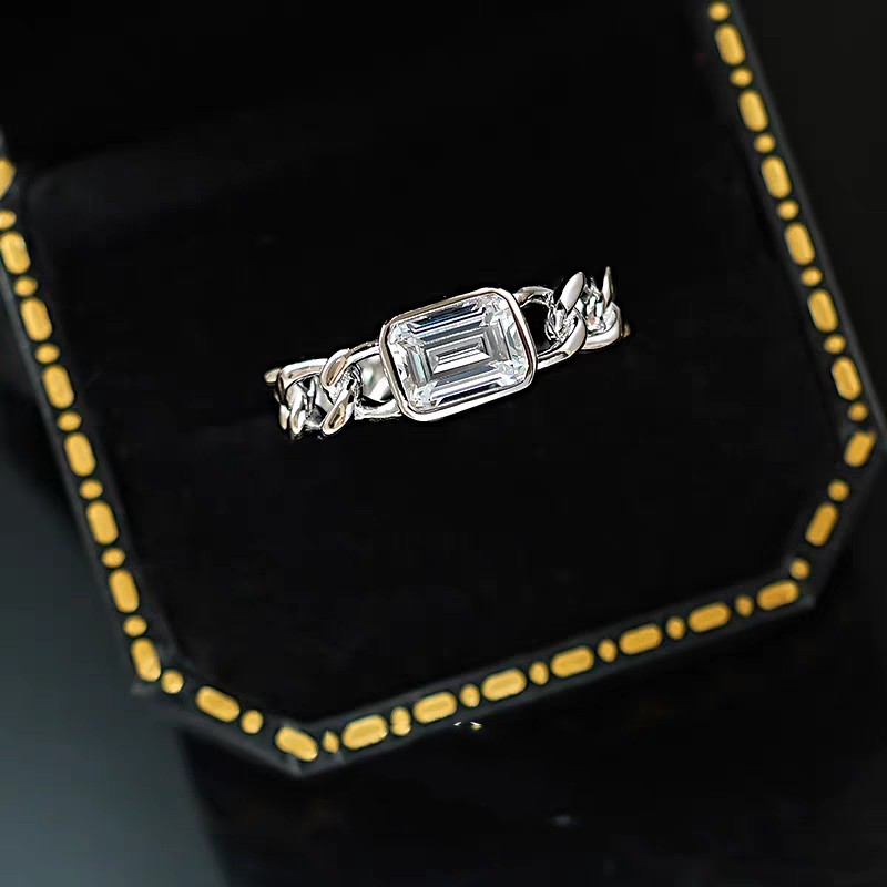 2025 Cuba Link Chain Wedding Rings Solitaire Jewelry Real 100% Sterling Sier Emerlad Cut White Lab Moissanite Dia Party Eternity Women Bride Ring