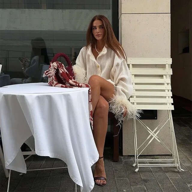 hoodie Women's Wear Autumn And Winter New Women's Clothing Elegant Temperament Red Feather Design Knitted Cardigan Jacket For Women jacket