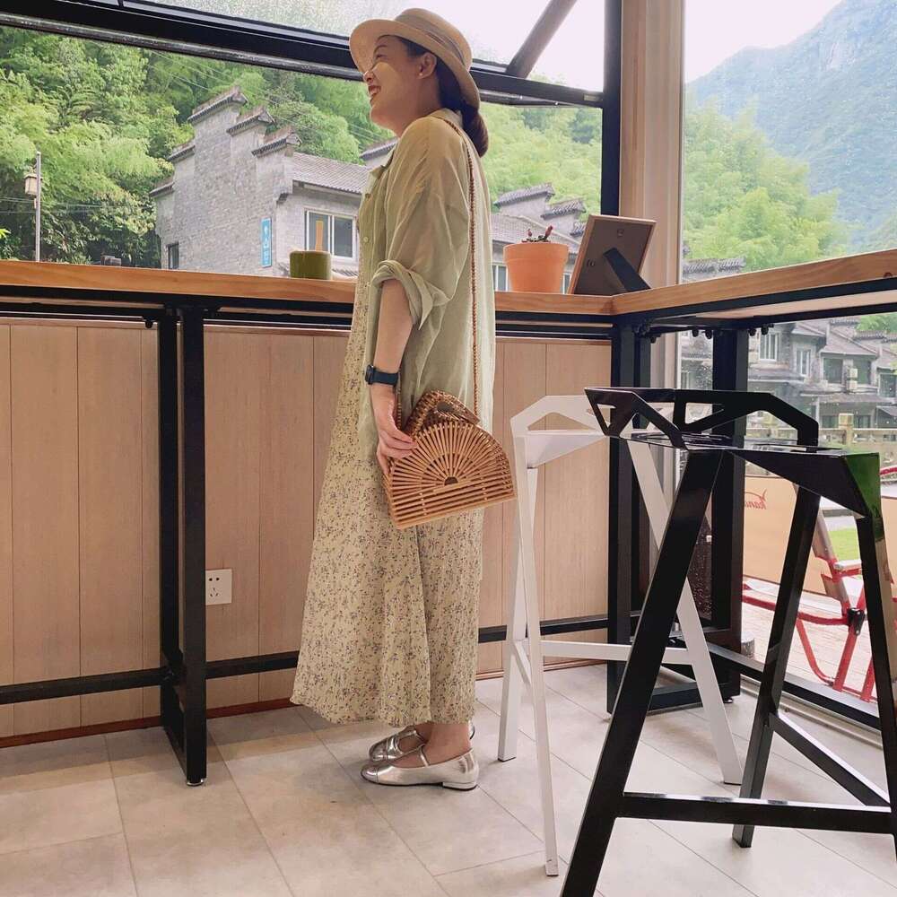 Summer Woven Bag Beach Bag Holiday Beach Hollowed Out Women S Bag Bamboo Woven Handmade Handbag Mini Semi Circular Bag KQ KQ