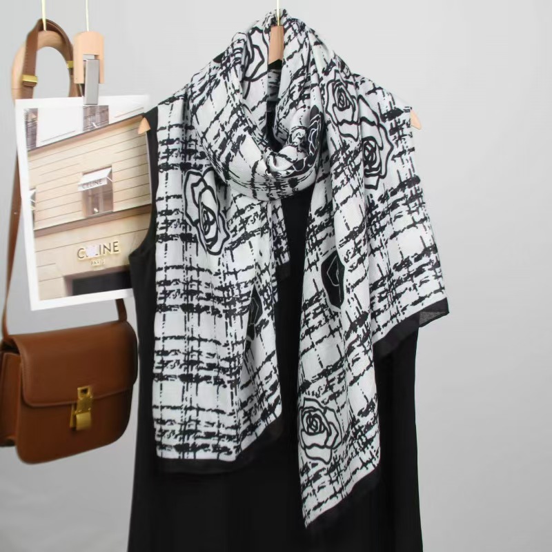 T644 new printed fashion linen scarf cloak long scarf female light luxury new thin warm silk scarf large shawl