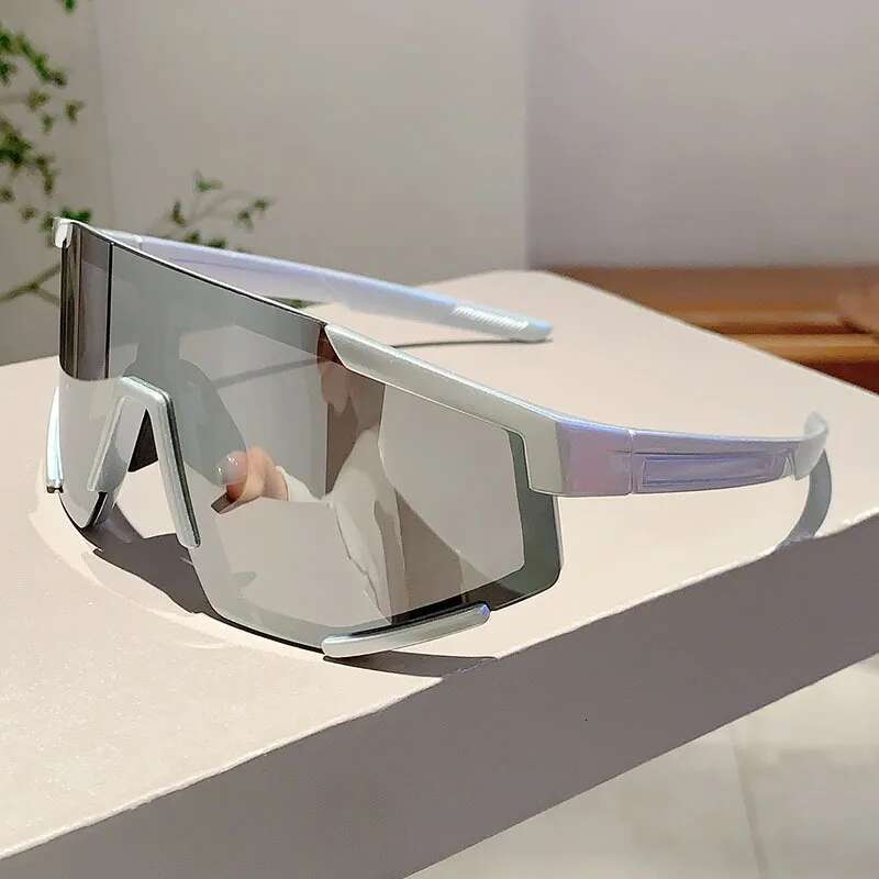 Oversized Sport Goggle Sunglasses Women For Men Brand Designer Sun Glasses Vintage Punk Ski Cycling Windproof Eyeglasses