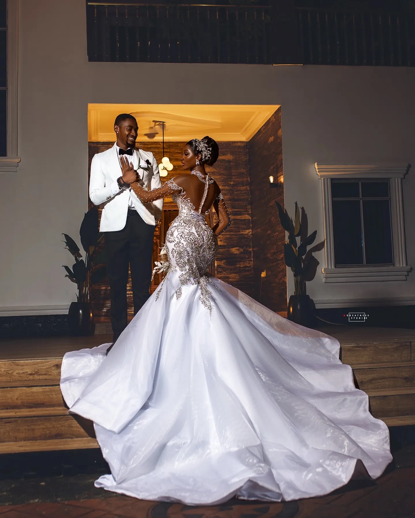 2025 Plus Size African Mermaid Wedding Dress Bridal Gowns For Bride Illusion High Neck Long Sleeves Beaded Lace Rhinestones Wedding Gowns For Black Wo