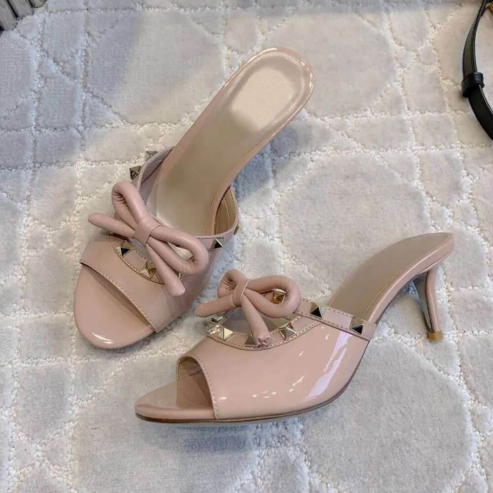 luxury Spring Summer Casual High Heels Butterfly-Knot Decor Round Toe Shoes For Women Solid Color Patent Leather Slippers New Hot