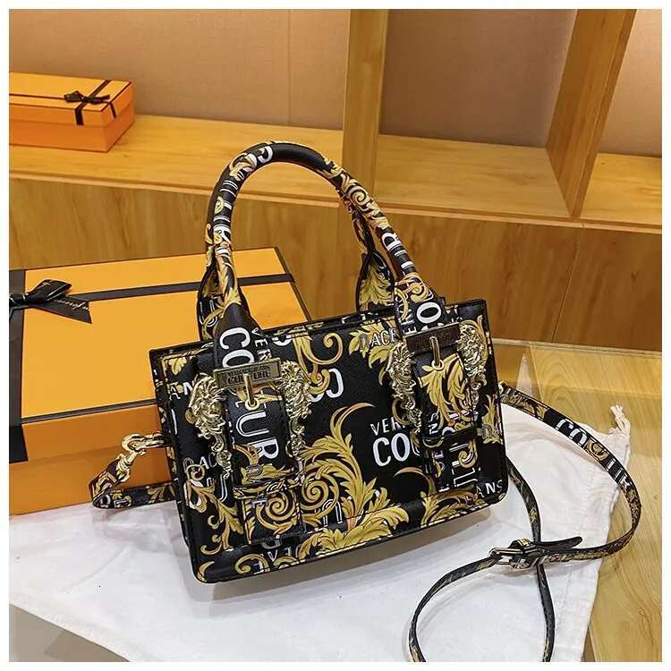 2025 New Niche Unique Mori Style Women's Small Satchel. Versatile High End Casual Messenger Bag For The Fashion - Conscious