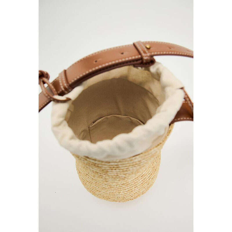 Summer Woven Bag Beach Bag New Gourd Shoulder Fashionable Hand Held Straw Hand Woven Vacation Style Beach Bag Versatile Women S Bag KQ KQ