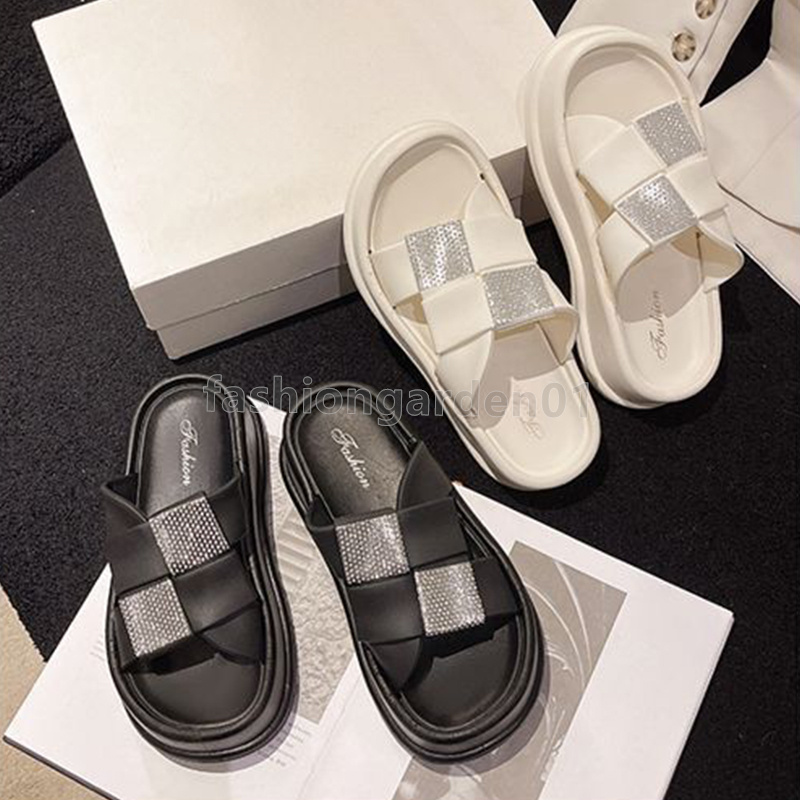 Free Shipping Designer Sandals Flats Slides Soft Sole Luxury Slippers Platform 4.5cm Fashion Glitter Diamond Women Shoes Summer Beach Pool Sandal Casu