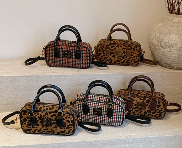 DHwanglijia Designerbag min Retro leopard-print small square bowling Woven Bamboo Basket Water Bucket Handbag Fashion Shoulder Diagonal Cross tote bag