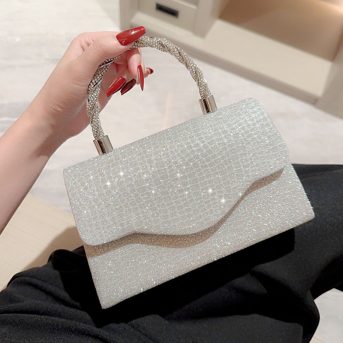2025 New Women's Designer Bag Sparkling Diamond Dinner Bag Handbag Princess Makeup Women's Handbag High Quality Makeup Bag Wallet Underarm B