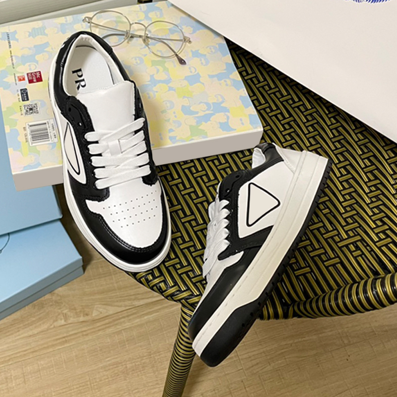 Famous Designer Luxury Casual Shoes District Women Men Leather Sneakers Triangle Comfortable Breathable Low-cut Flat Shoes Trend 35-43