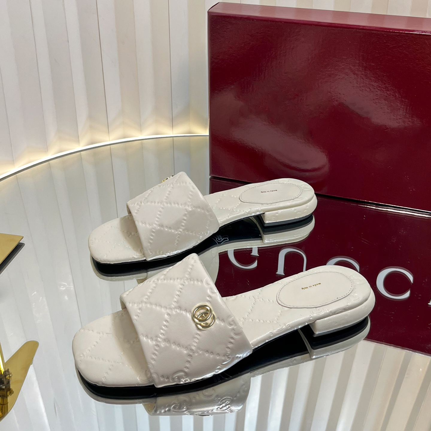 New Hot Classic Designer Sandals Mens Slippers 2025 Summer Slide Flip Flops Luxury Flat Thick Bottom Embroidered Printed Jelly Rubber Leather Women Dress Shoes