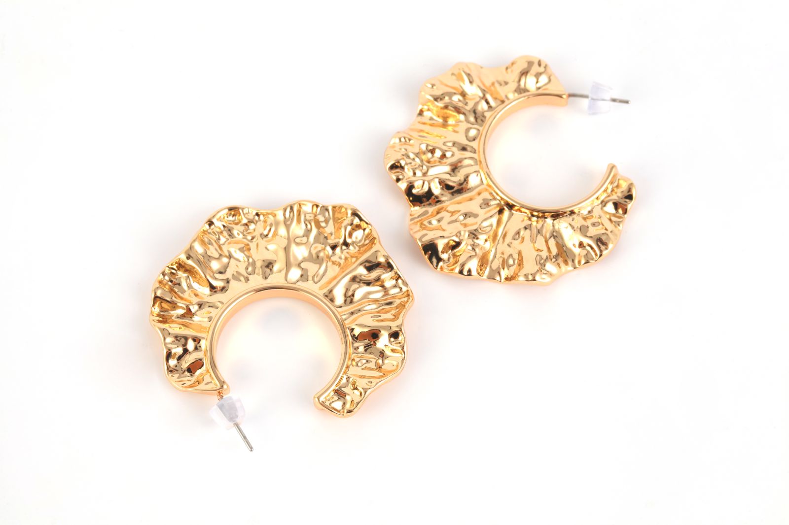 Crinkled Metal Design Textured Gold-Tone Ruffled Hoop Earrings a wide variety of styles Elegant Gold Earrings Simple yet Exquisite