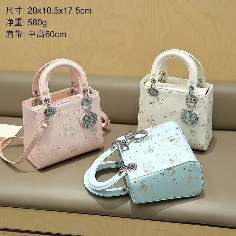 New hand-held crossbody commuting hand-carrying bag