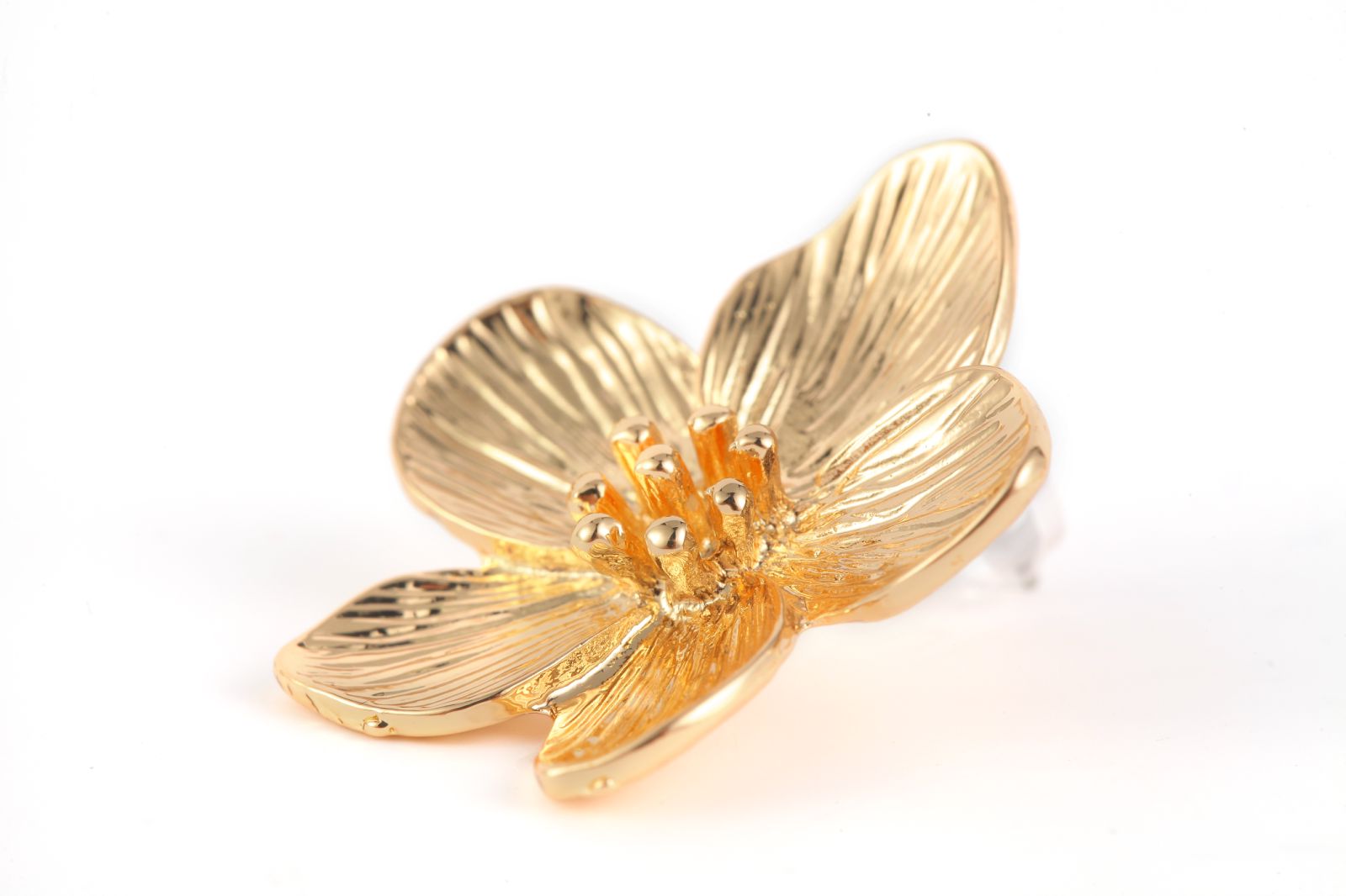 5 Petal Gold Plated Flower Stud Earrings Delicate Textured Floral Design, Hypoallergenic Jewelry for Women Full of high-end feeling