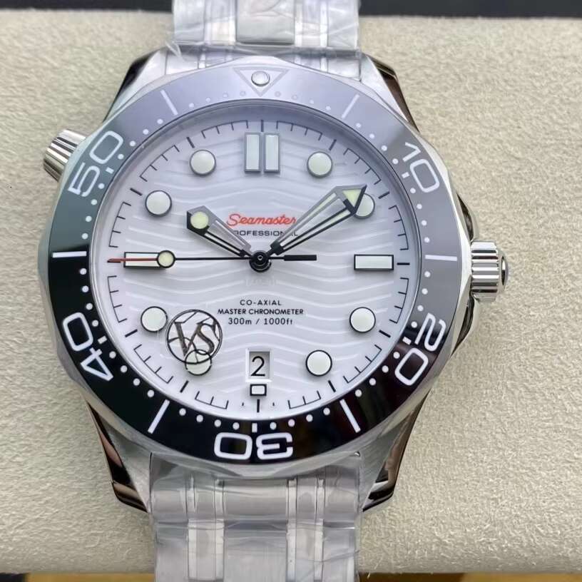 Luxury 5A Quality Mechanical Diving Watch 42mm VS Factory 8800 Movement Waterproof Black Ceramic Bezel White Dial 300m Watch