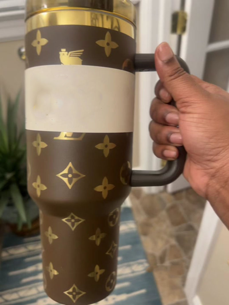 US Stock Designer Chocolate Gold Pink Tumblers 40 oz Tumblers with Lid Straw Car Water Bottle Mugs