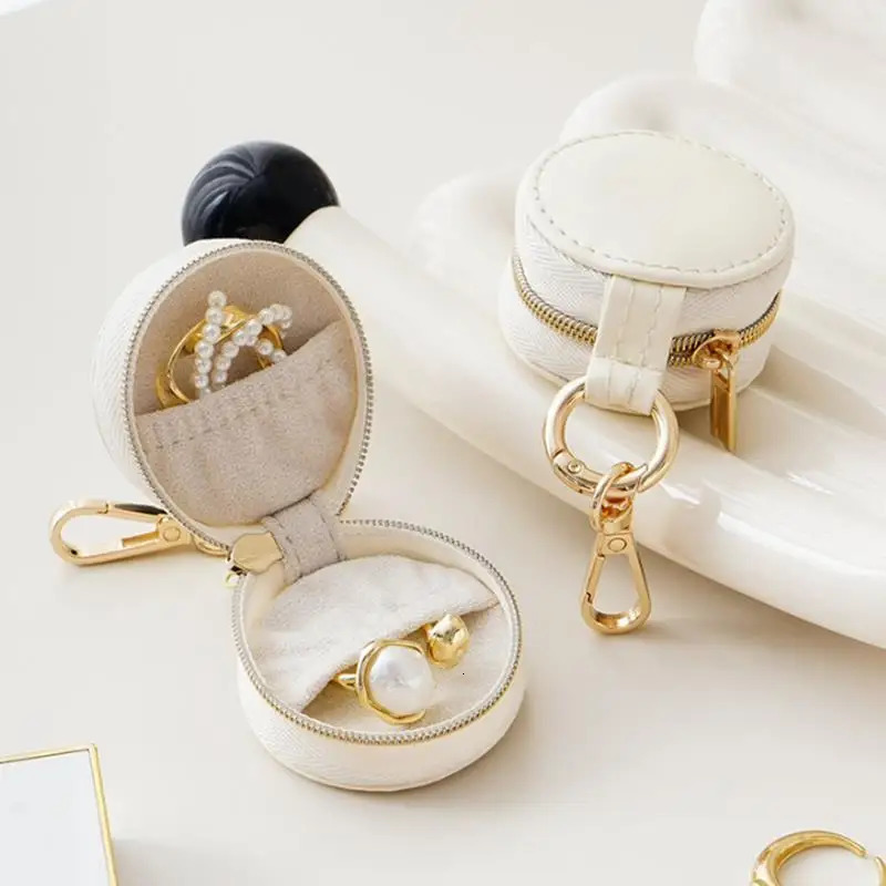 Mini Portable Jewelry Storage Bag Travel Organizer Round Leather Storage Case With Keychain Earrings Ring Jewelry Box Display 250506